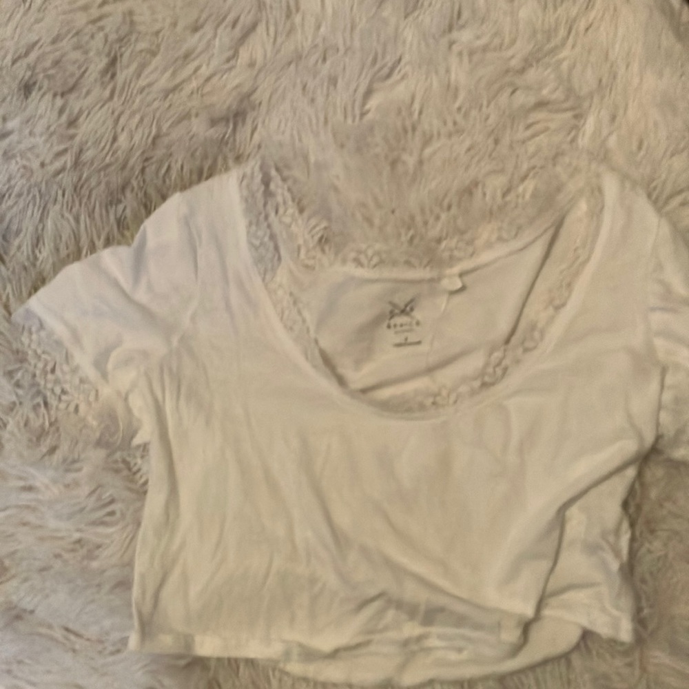 White cropped lace pacsun top